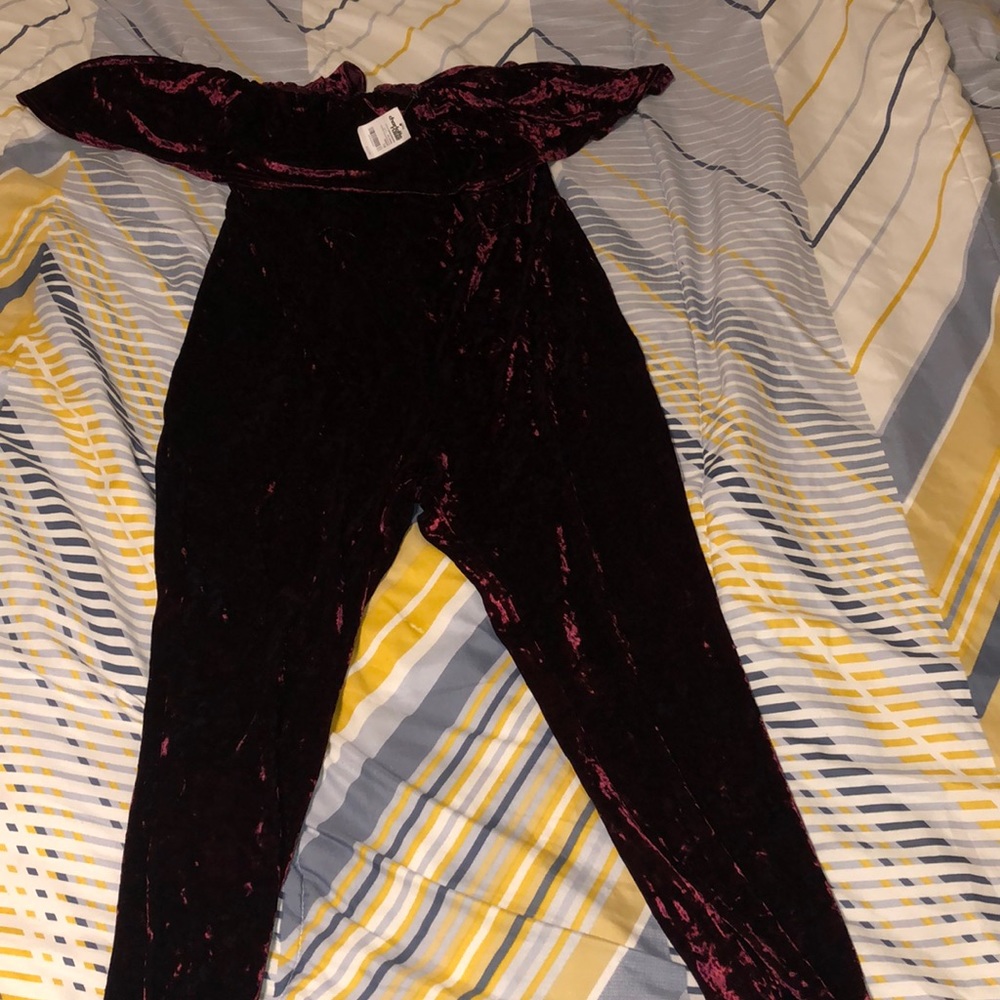 Plus Size Velvet Off the Shoulder Romper
